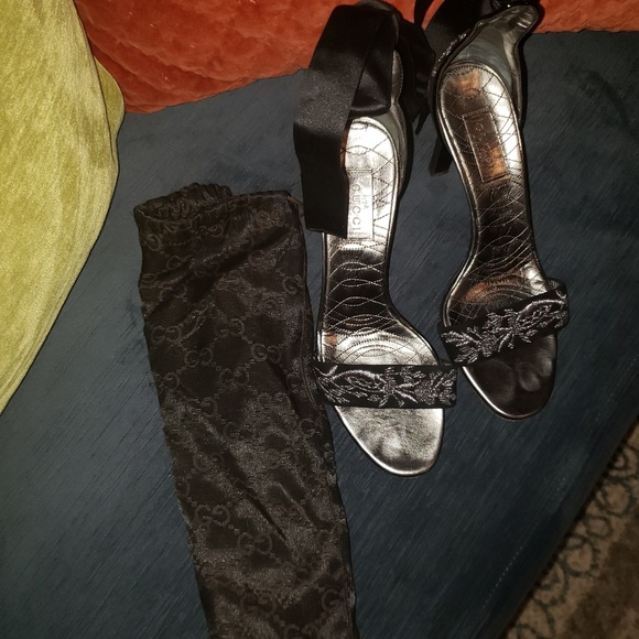 Shoes - Picture 3 of 4